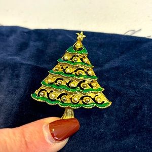 Christmas tree pin
